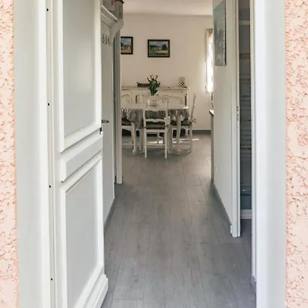 Villa Charmante Au Plan-de-la-tour Avec Piscine Privee *