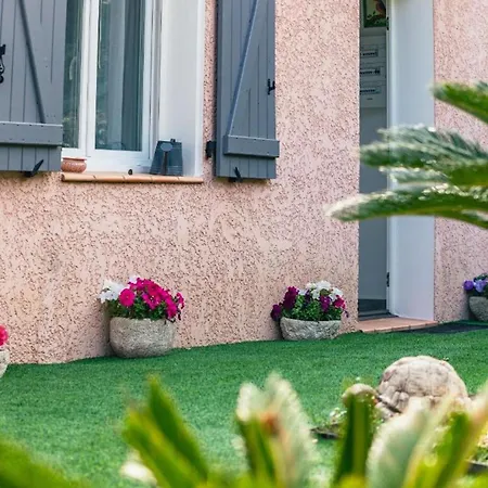 Vila Charmante Au Plan-de-la-tour Avec Piscine Privee *